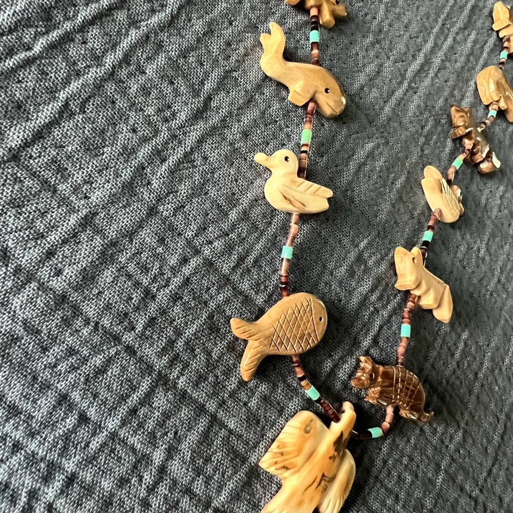 Animal shaped shell necklace